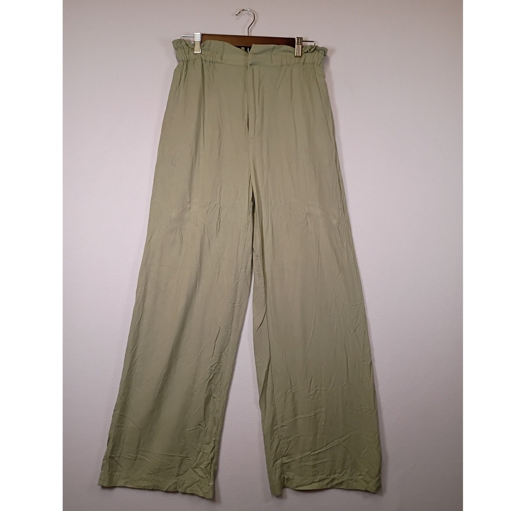 Boho Minimalist Forever 21 Womens Medium Sage Green Paperbag Wide‎ Leg Pants